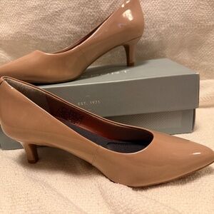 Rockport Total Motion Kalila Pump Warm Taupe Patent size 7 NWT